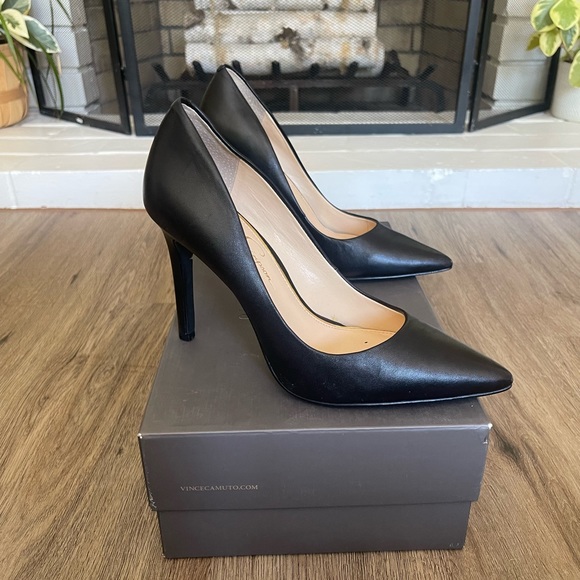 Jessica Simpson Pumps - Picture 2 of 5